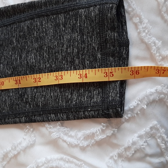 Aerie leggings. Heather Gray Size Medium, Pockets - Picture 8 of 15